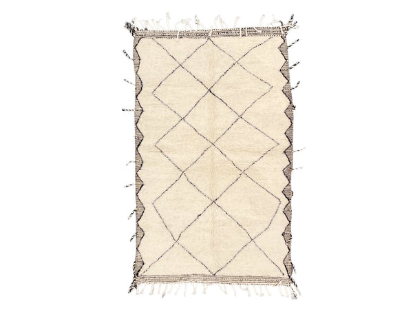 Handknotted Wool Rug - 5'6"W x 8'7'L